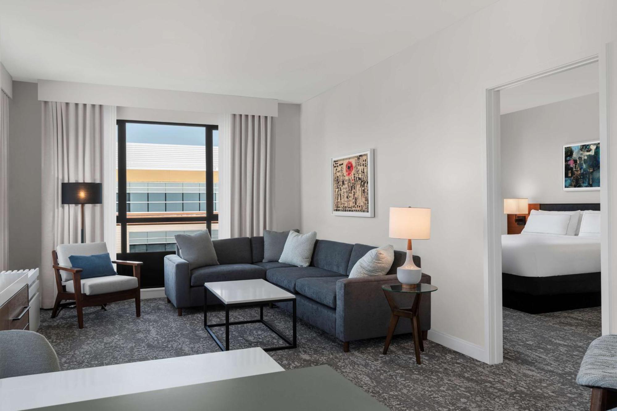 One-Bedroom King Suite,1552165963:JPEG